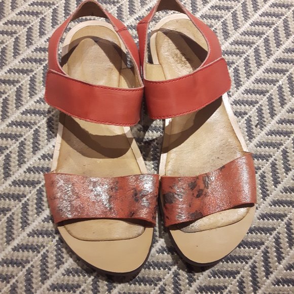 El Naturalista Women's Nf30 Tulip Open Toe Sandals, size 40 - Picture 2 of 9